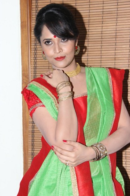 Anasuya-at-Cinema-Chupistha-Mava-Audio-Launch